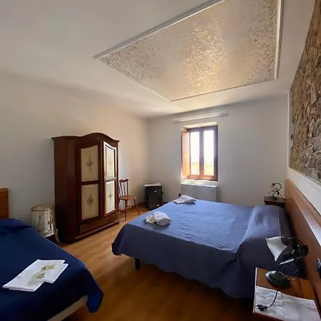 Agriturismo La Sorgente Di Rossi Valentino Bauernhof